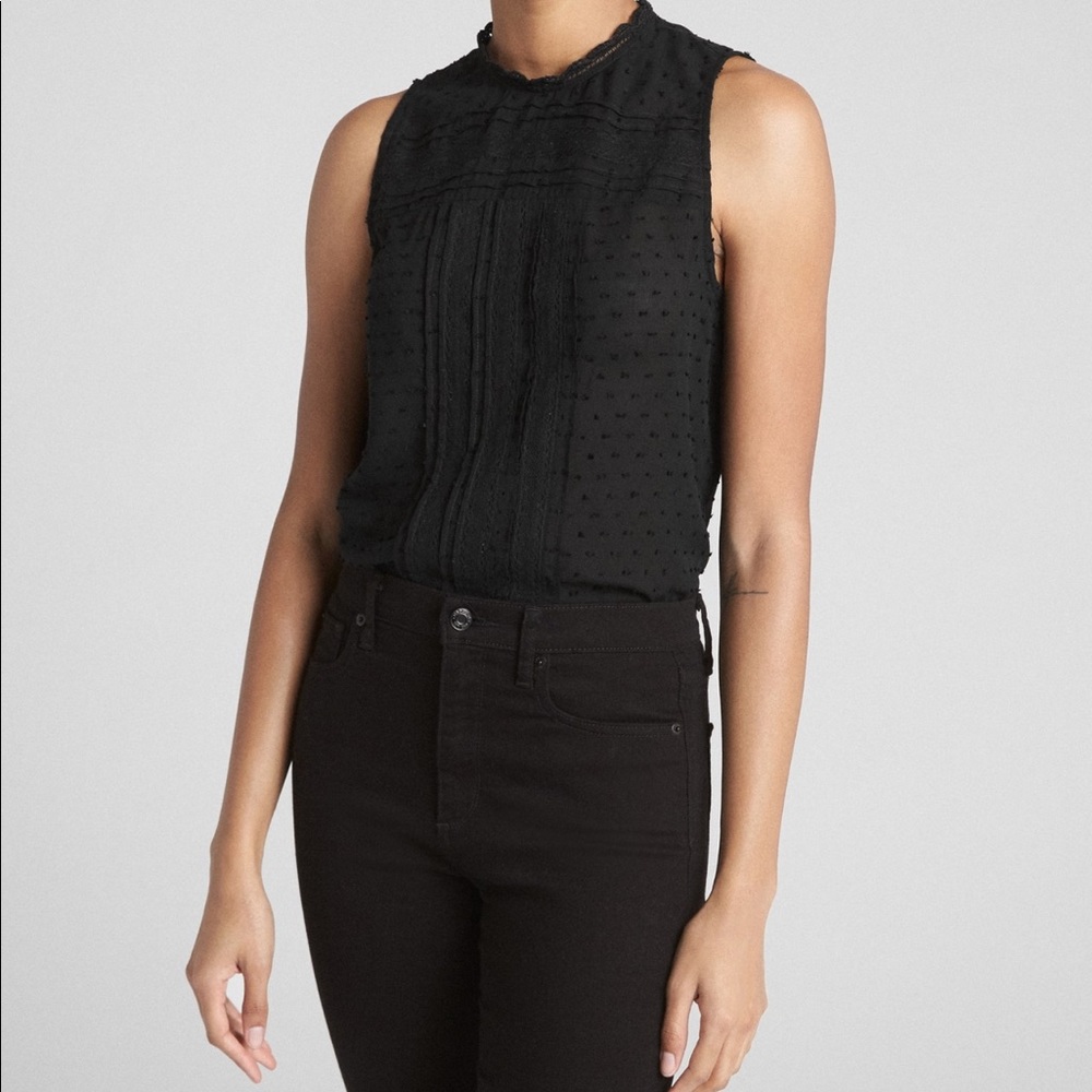 [gap] top